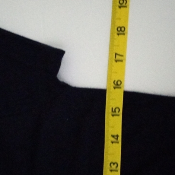 Notre Dame Fighting Irish V-Neck Short Sleeve T Shirt Small Navy Green Letter - Picture 6 of 7